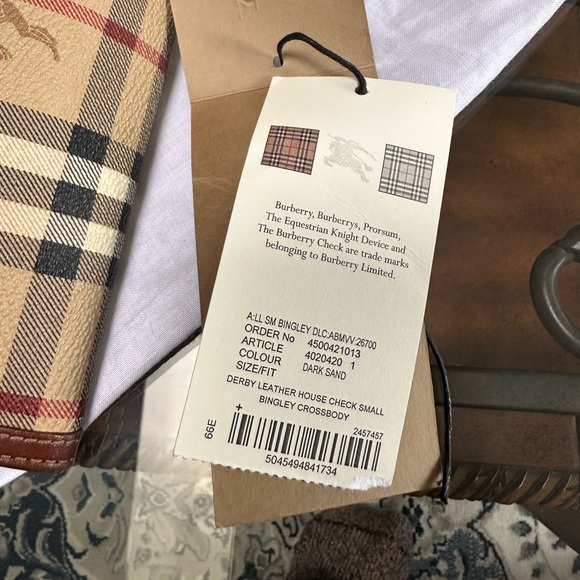Burberry cross body bag and wallet set - Picture 7 of 7
